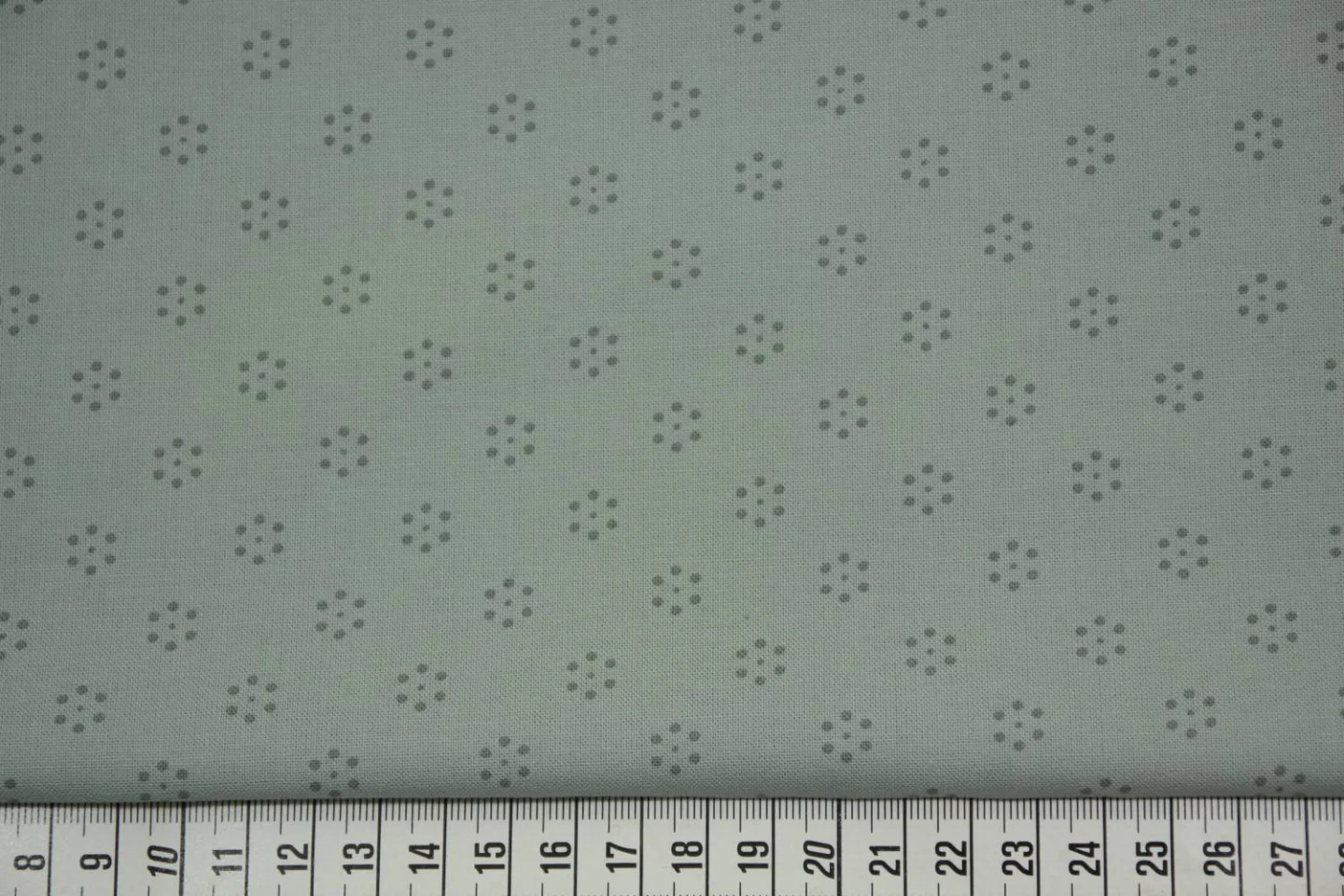 stippen quiltstof-licht grijsblauw -stip.
