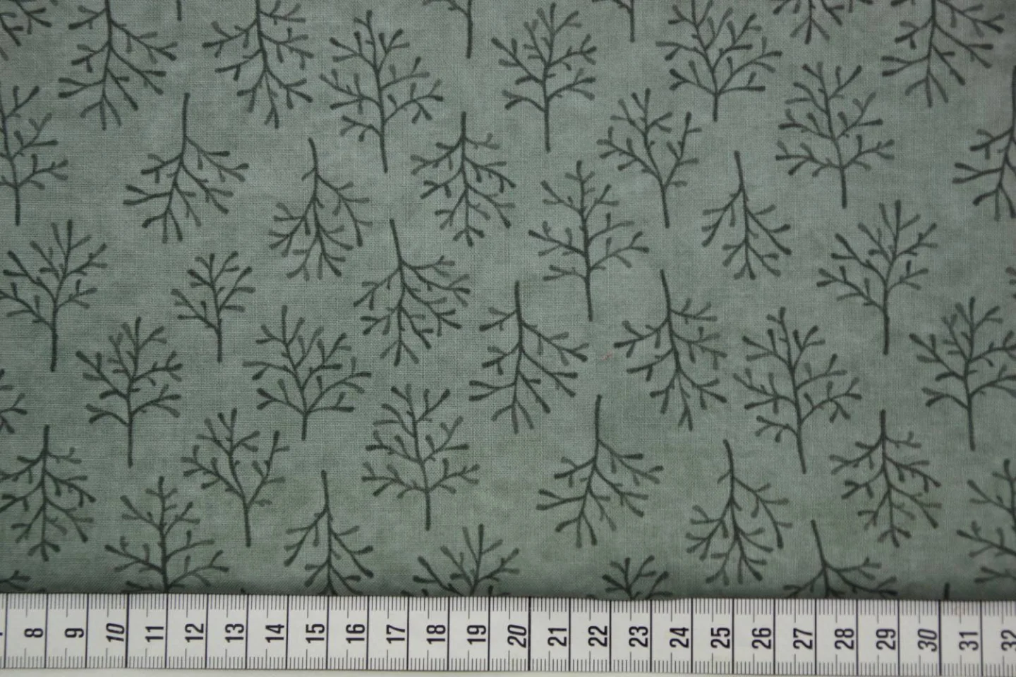 quiltstof-zeegroen-donkerzeegroene tak-M.