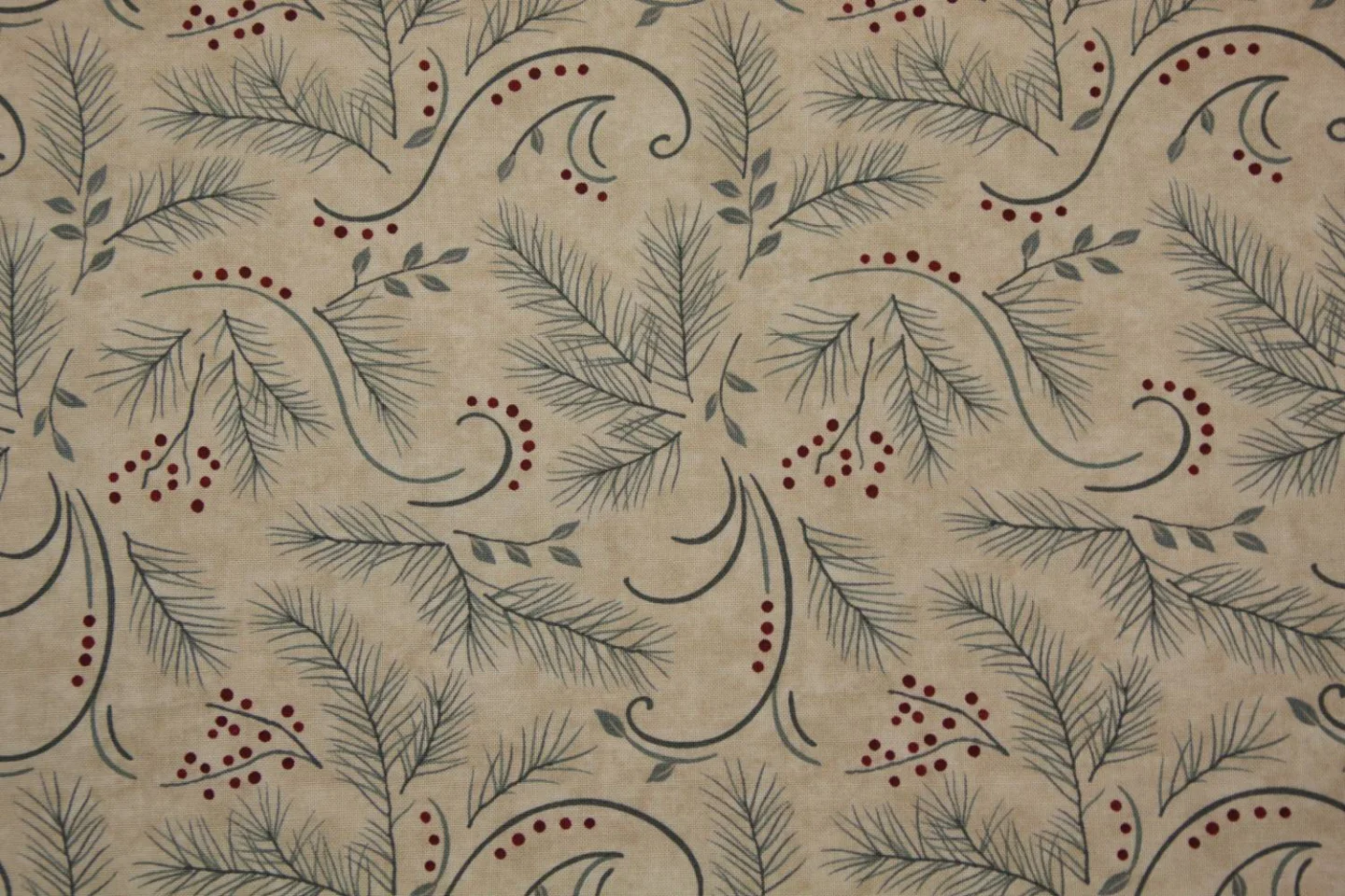 quiltstof-beige met zeegroene bessentak-.