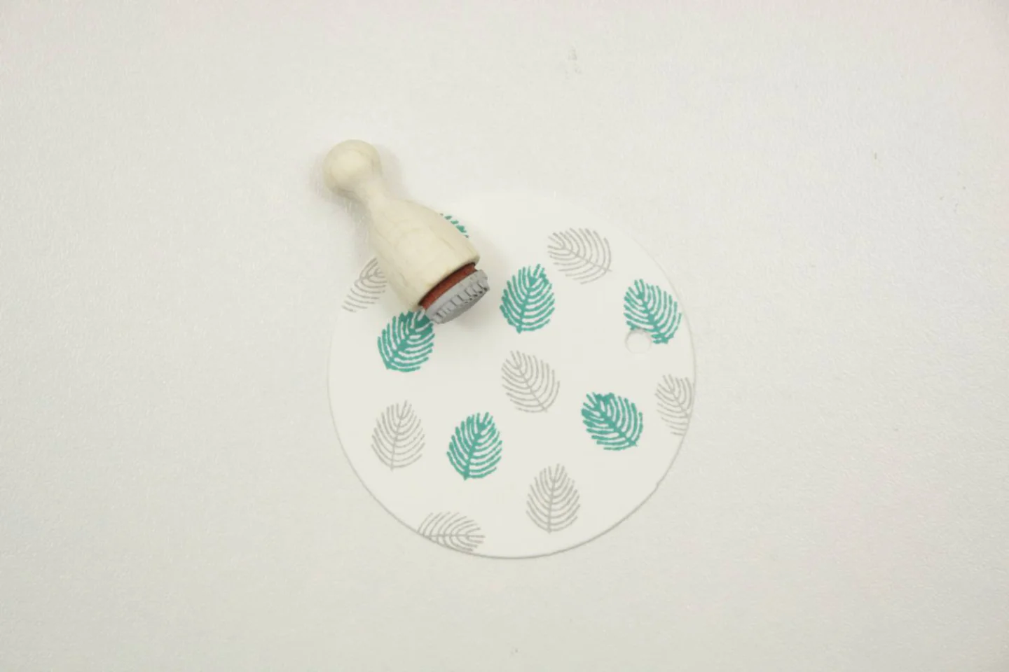 Houten stempel-Perlenfischer-nervenblaad.