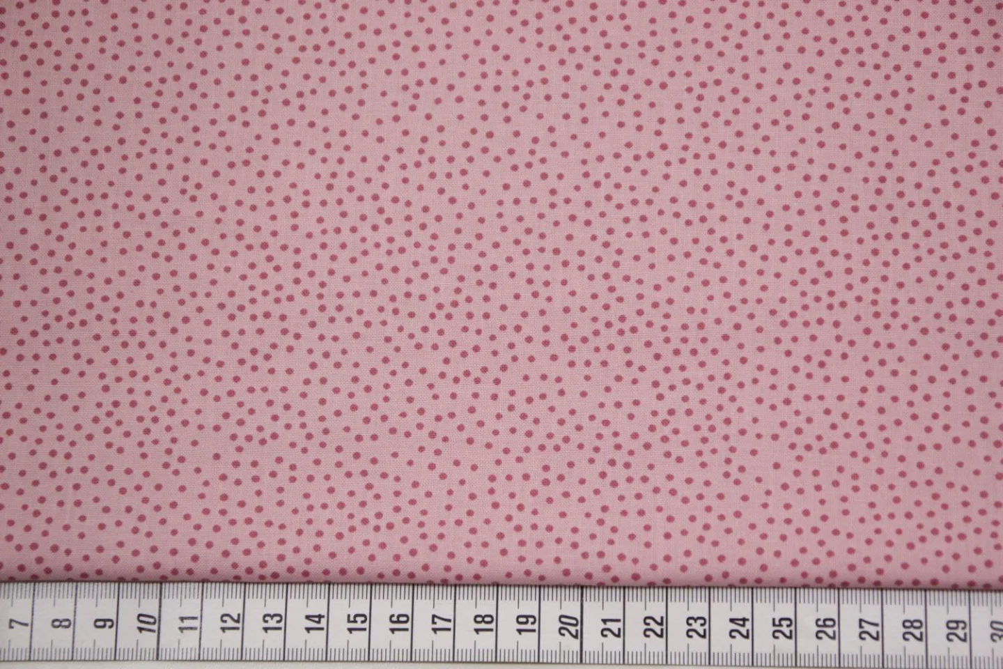 quiltstof-Roze met donkerroze stipjes-De.