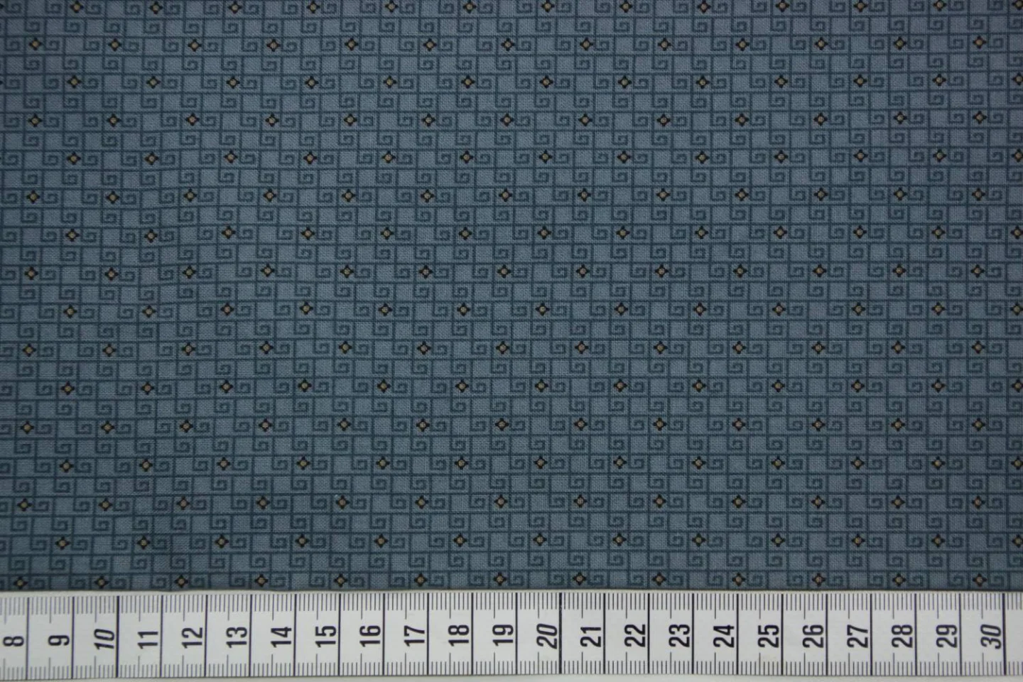 quiltstof-Oud blauw-blokmotiefjes-Marcus.