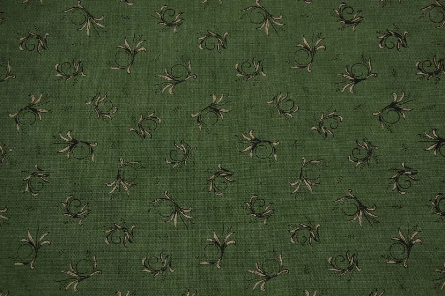 quiltstof-Groen-ecru met zwart takje-Mar.