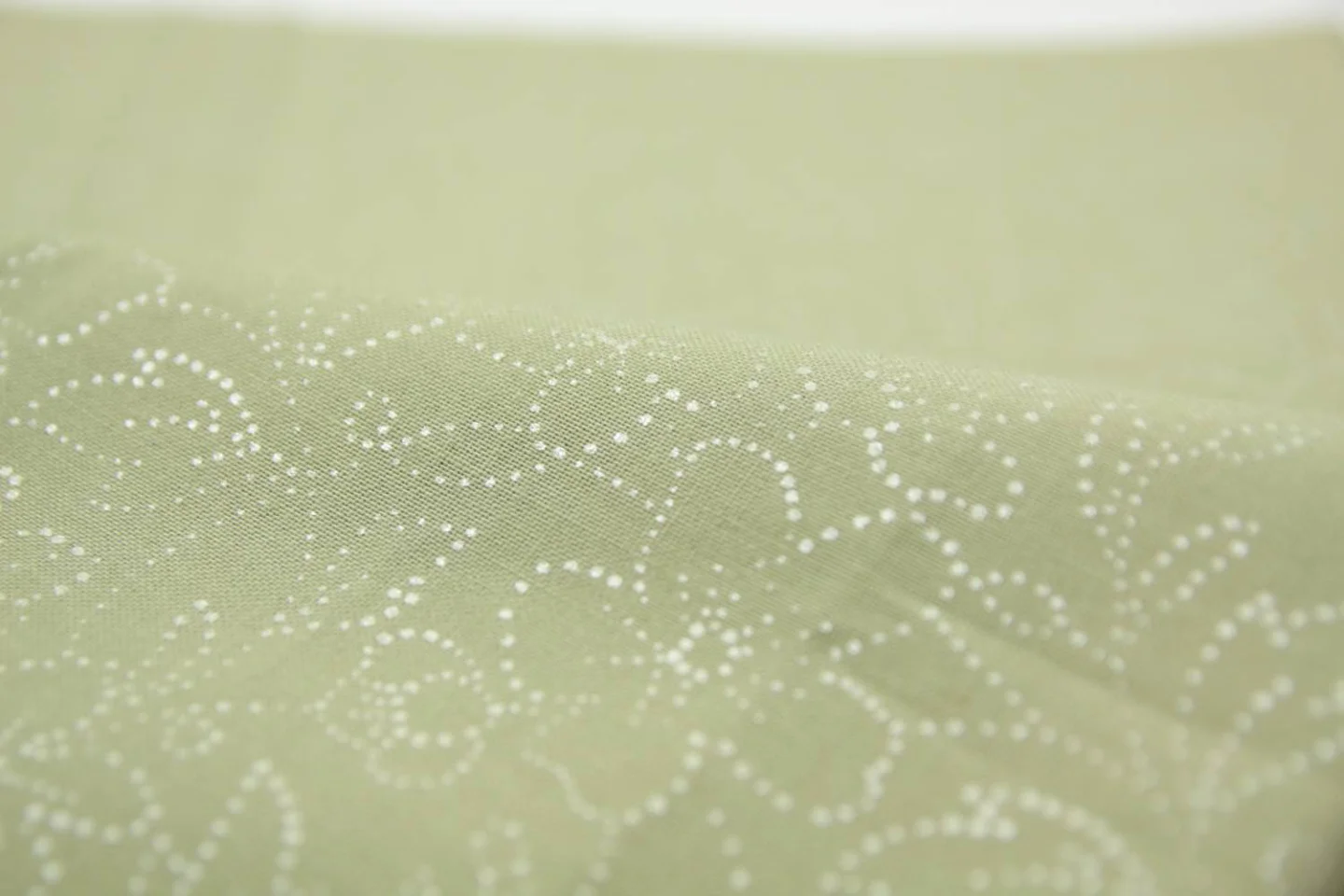 quiltstof licht legergroen-zacht glanzen.