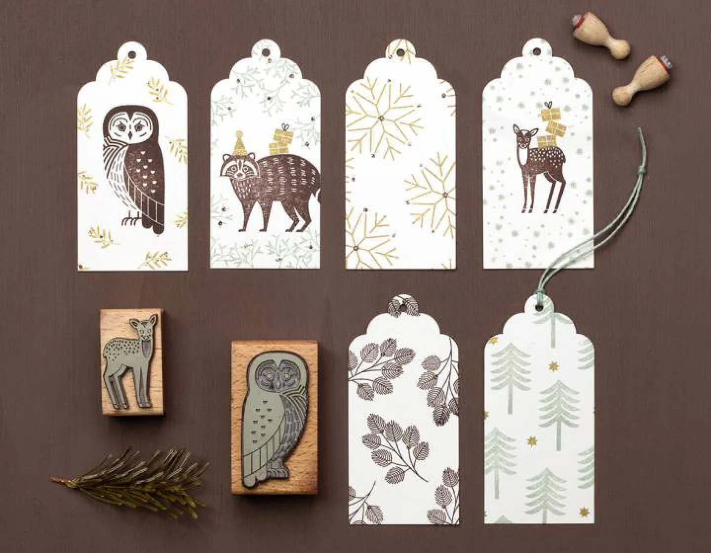 stempel hout natuur dennentak tak blader.