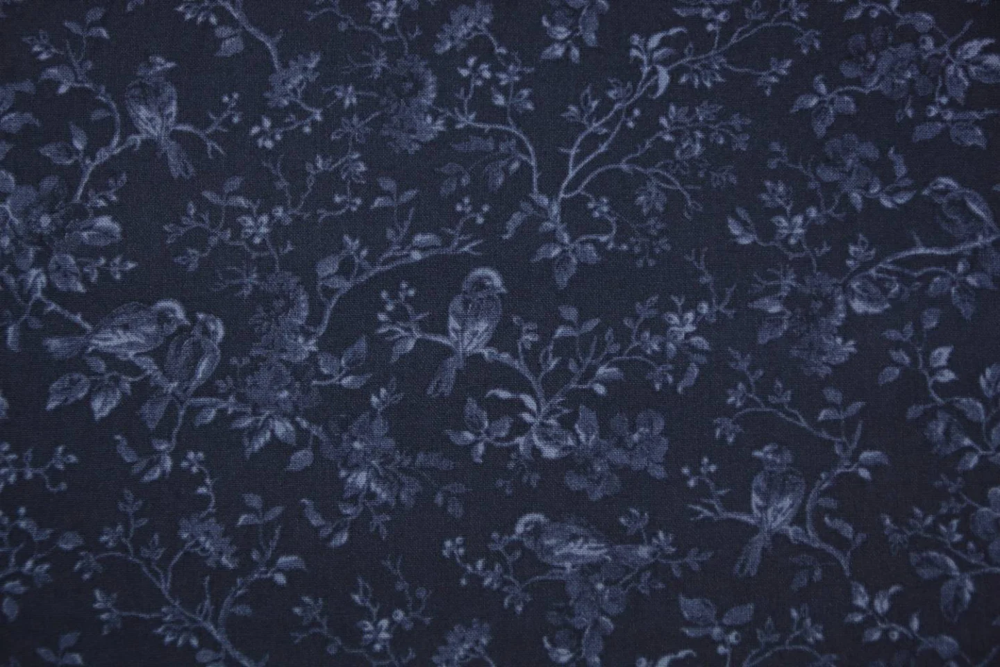 quiltstof-Donkerblauw, bloesemtakken en.