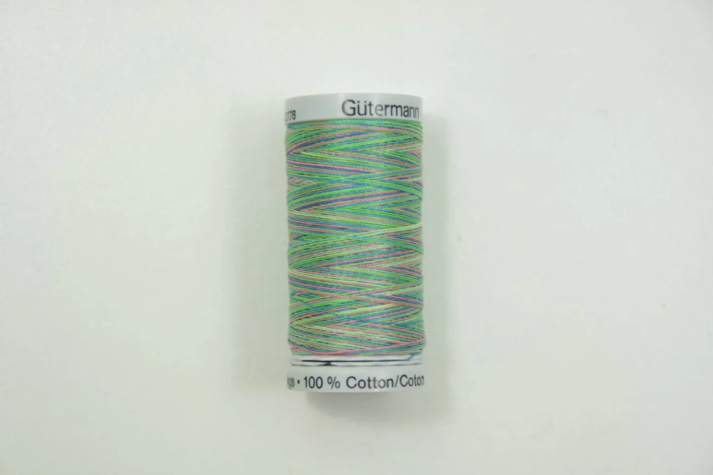 Quiltgaren groen,roze en blauwtinten-mac.