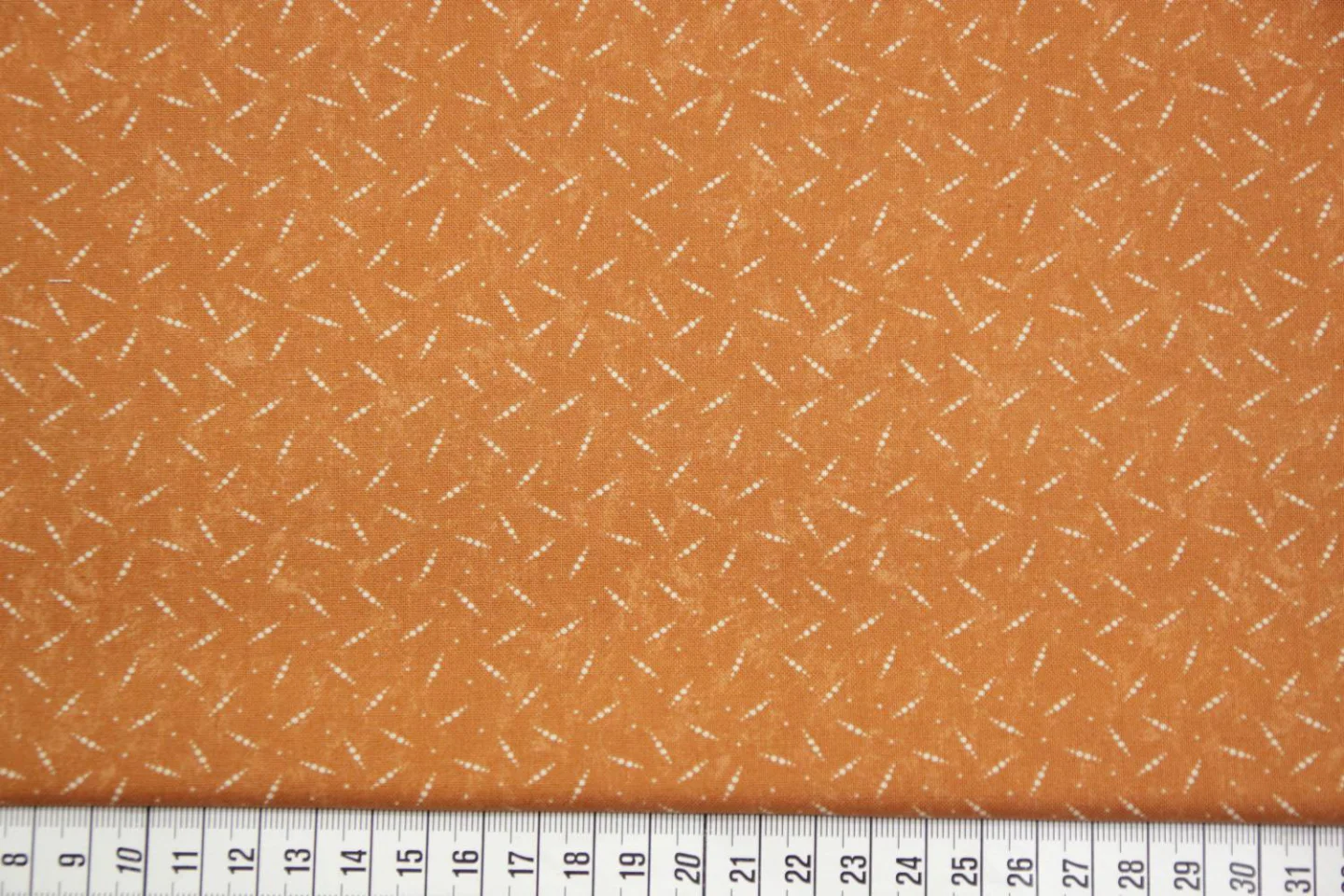 terracotta met stippelmotiefje-Moda Fabr.