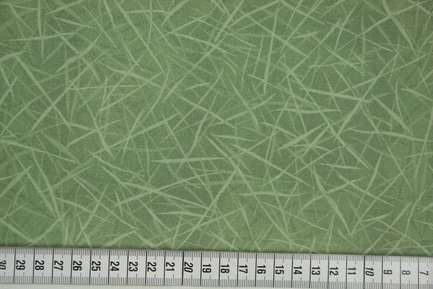 quiltstof-resedagroen met grasmotief-May.