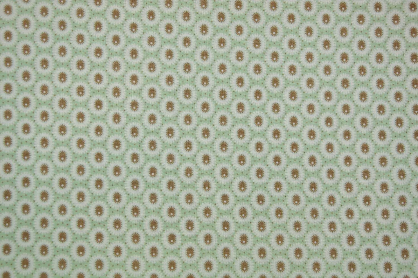 quiltstof-mintgroen met ivoor en bruin m.