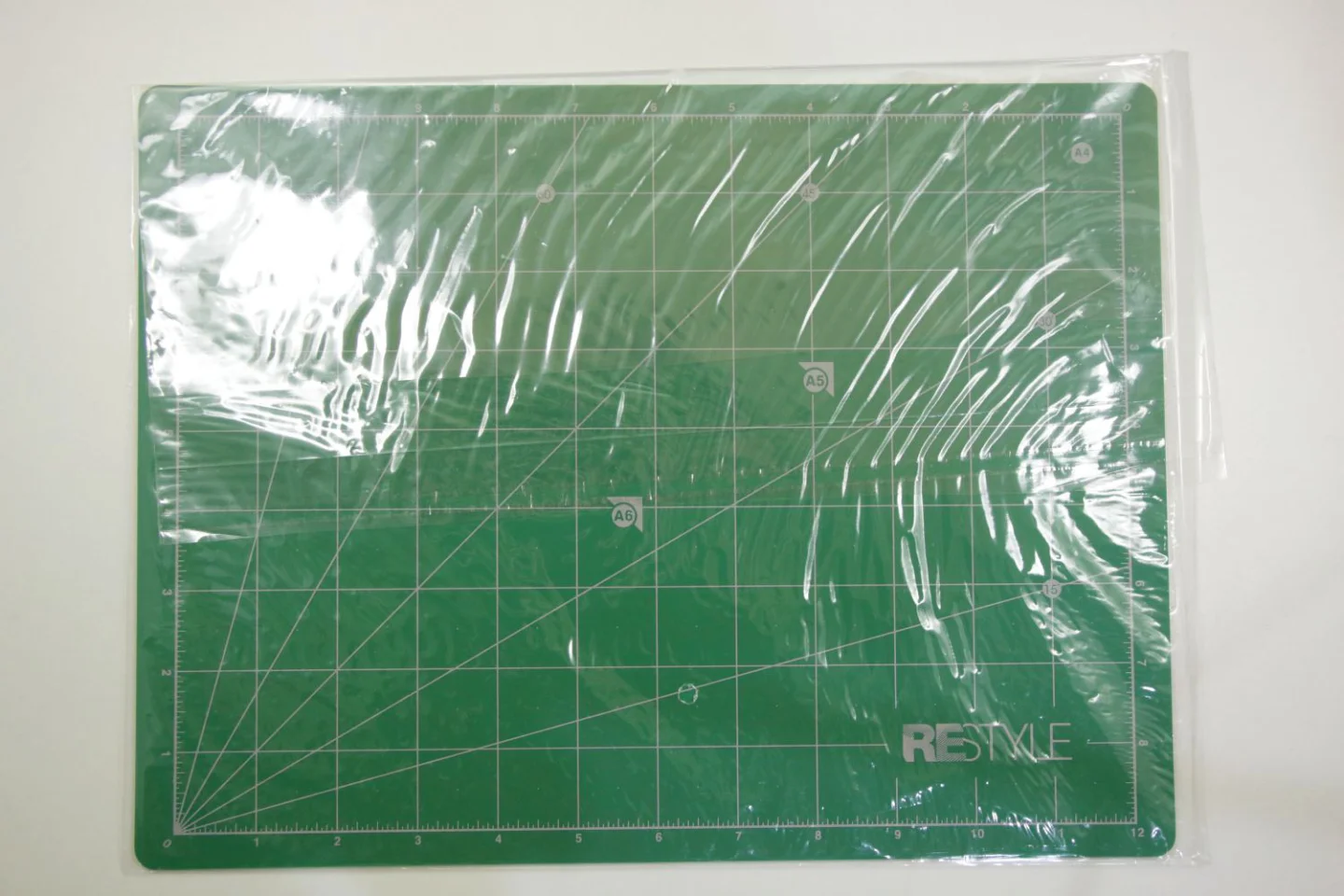 Snijmat-Restyle-22x30cm-Onderlegger voor.