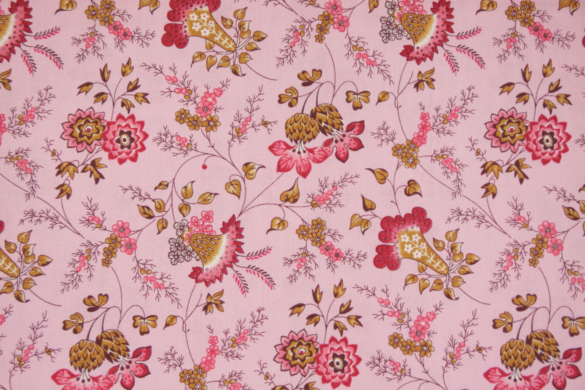 quiltstof-Roze, bloemen in rood en donke