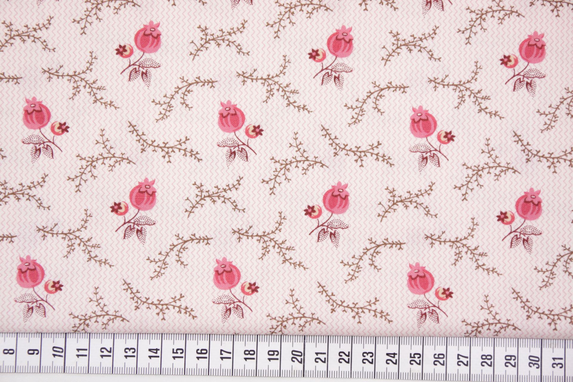 quiltstof-Ivoor met roze papaverbol-Ando