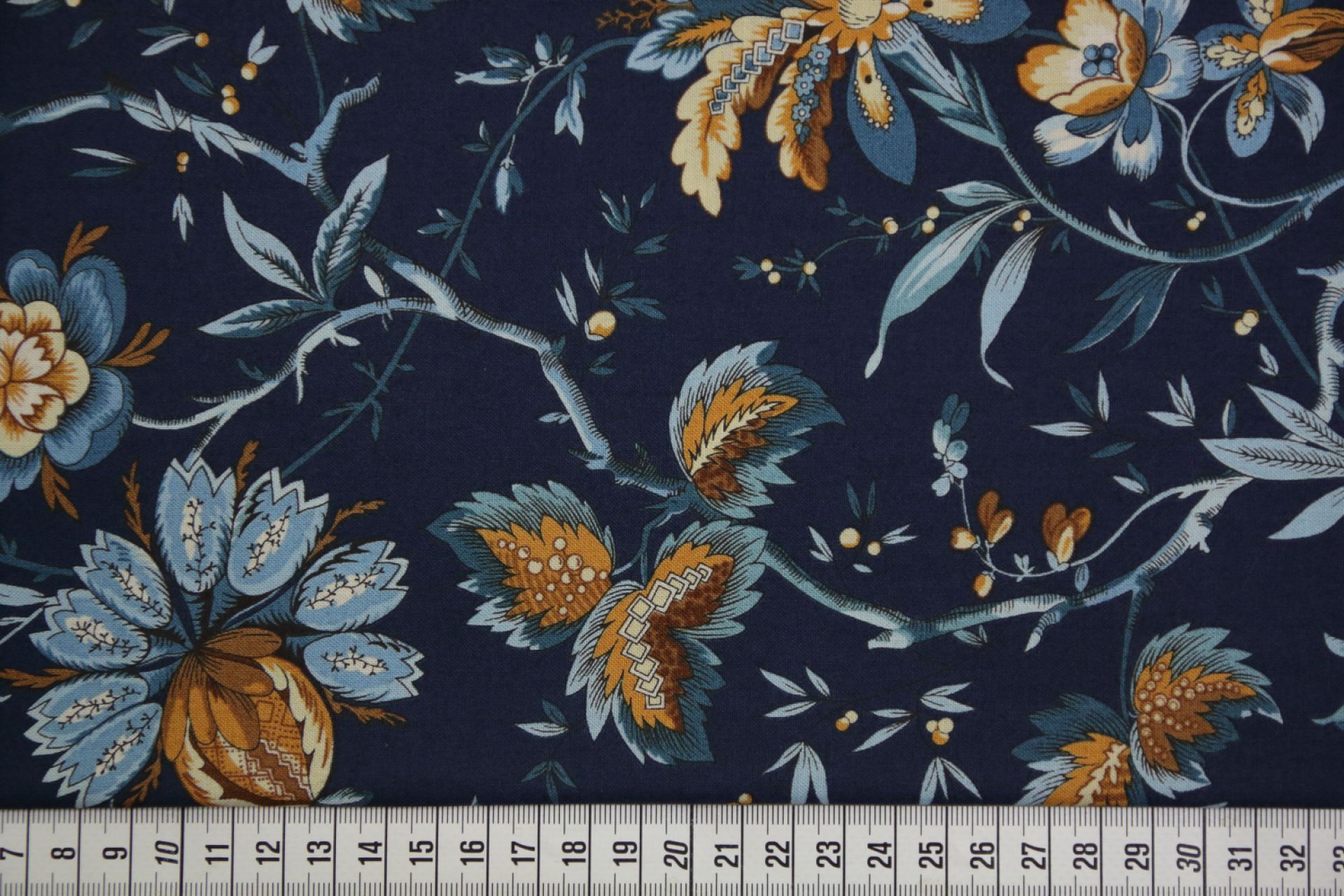 quiltstof-Donkerblauw met bloemtakken in
