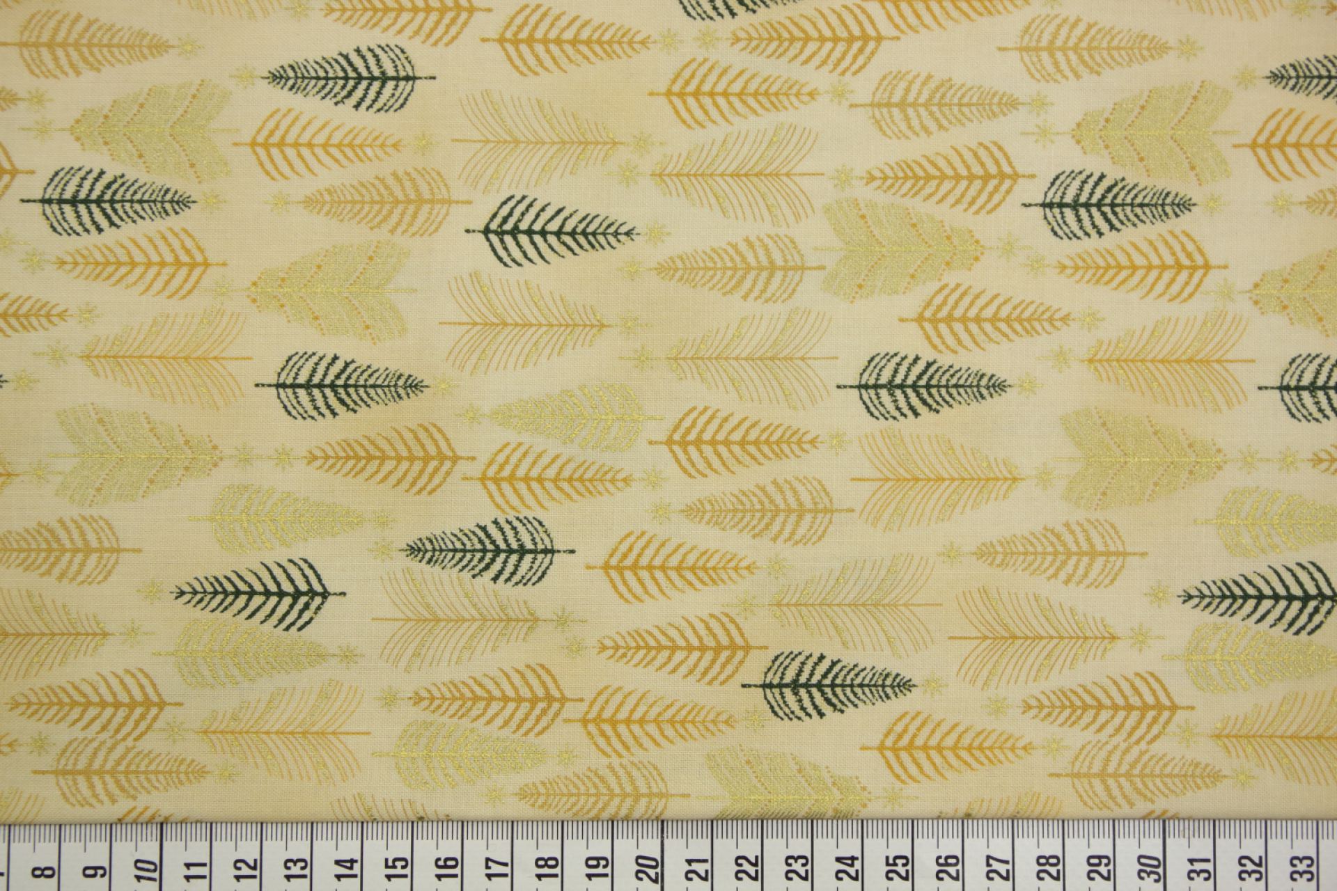 quiltstof-Warm ecru met dennenboompjes i