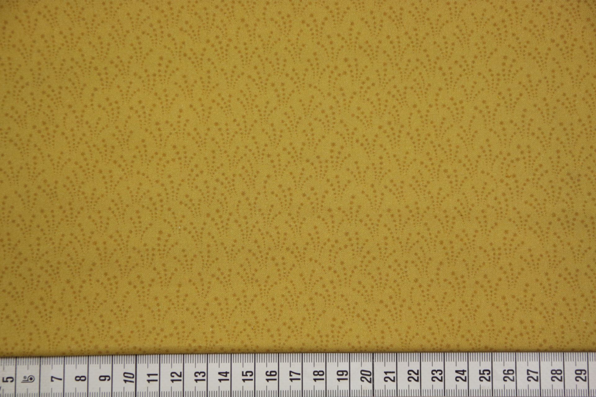 quiltstof-Okergeel met stippentakjes-Mar