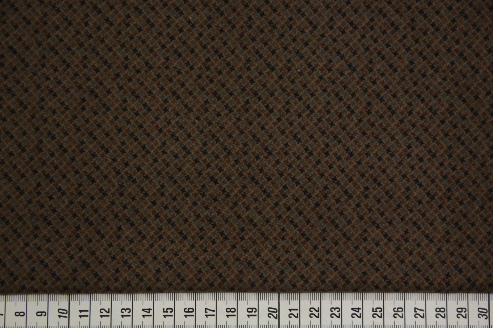 quiltstof-Bruim -kruisjes in diagonale l