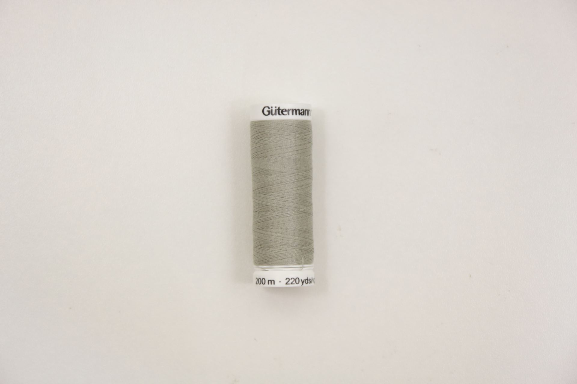 Naaigaren-grijsgroen-261-Gütermann-polye