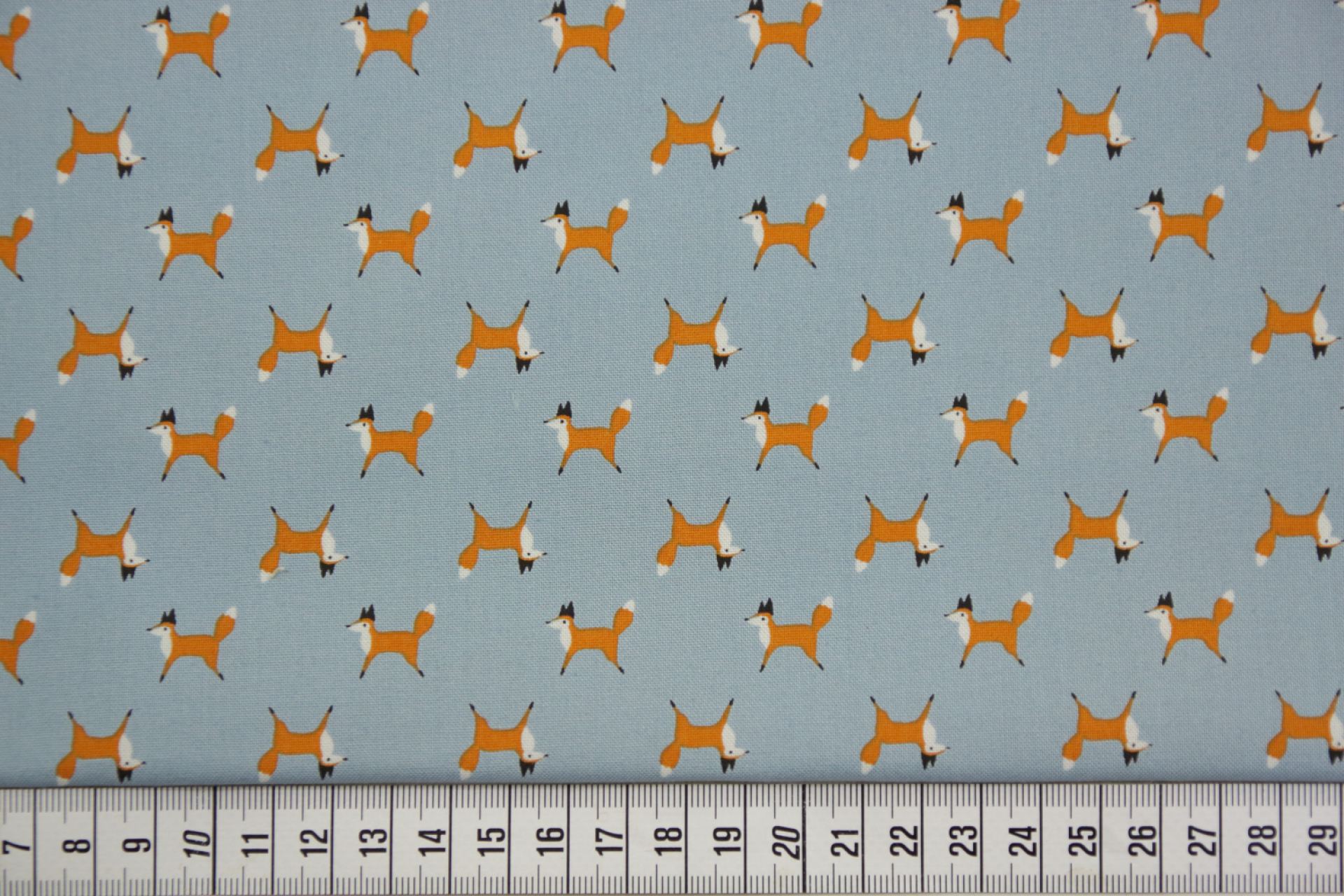 quiltstof-Grijsblauw met vosjes-Moda-Mod