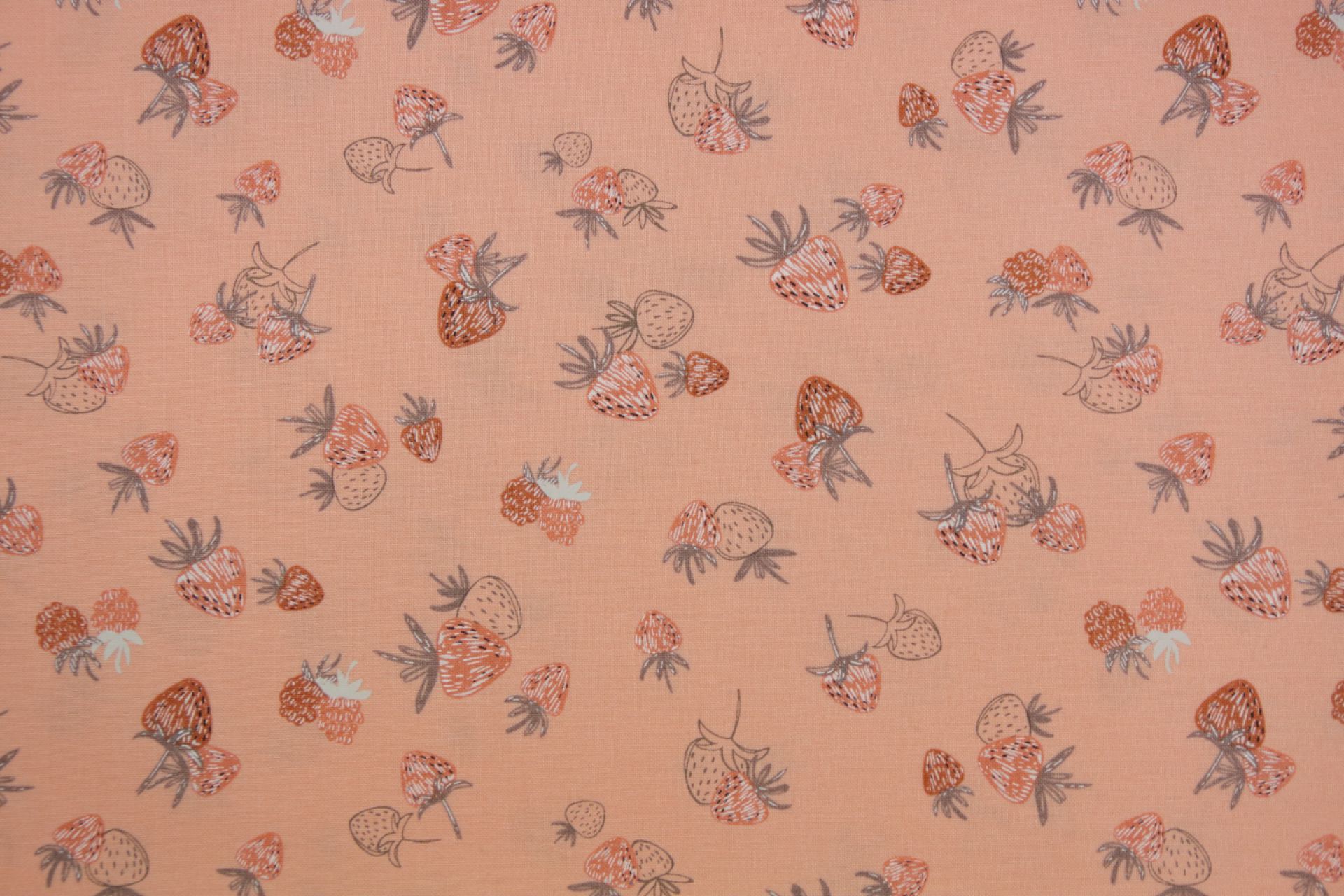 quiltstof-Zalmroze met aardbeitjes-Moda-