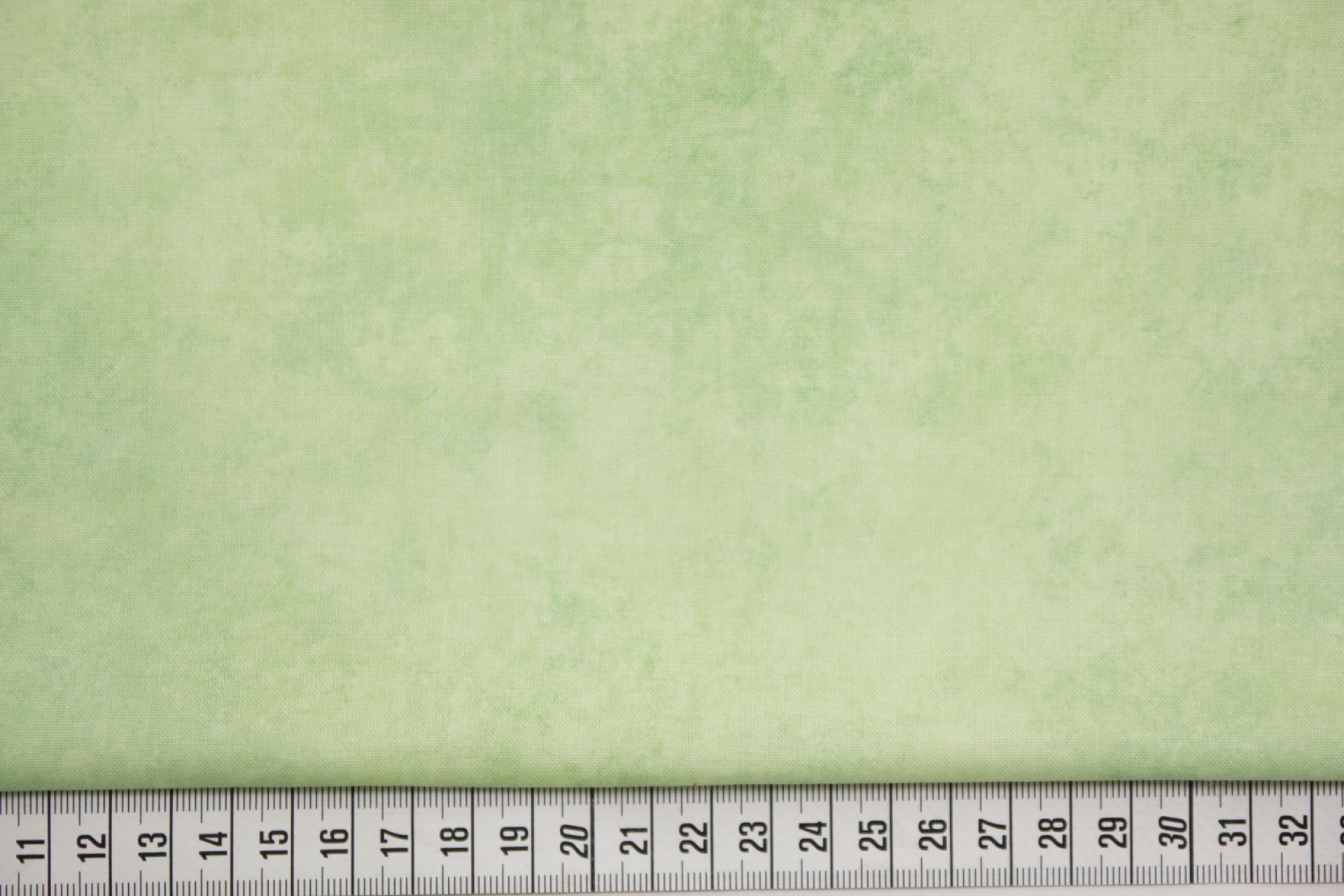 quiltstof-basisstof-Lichtgroen-gevlamd-S