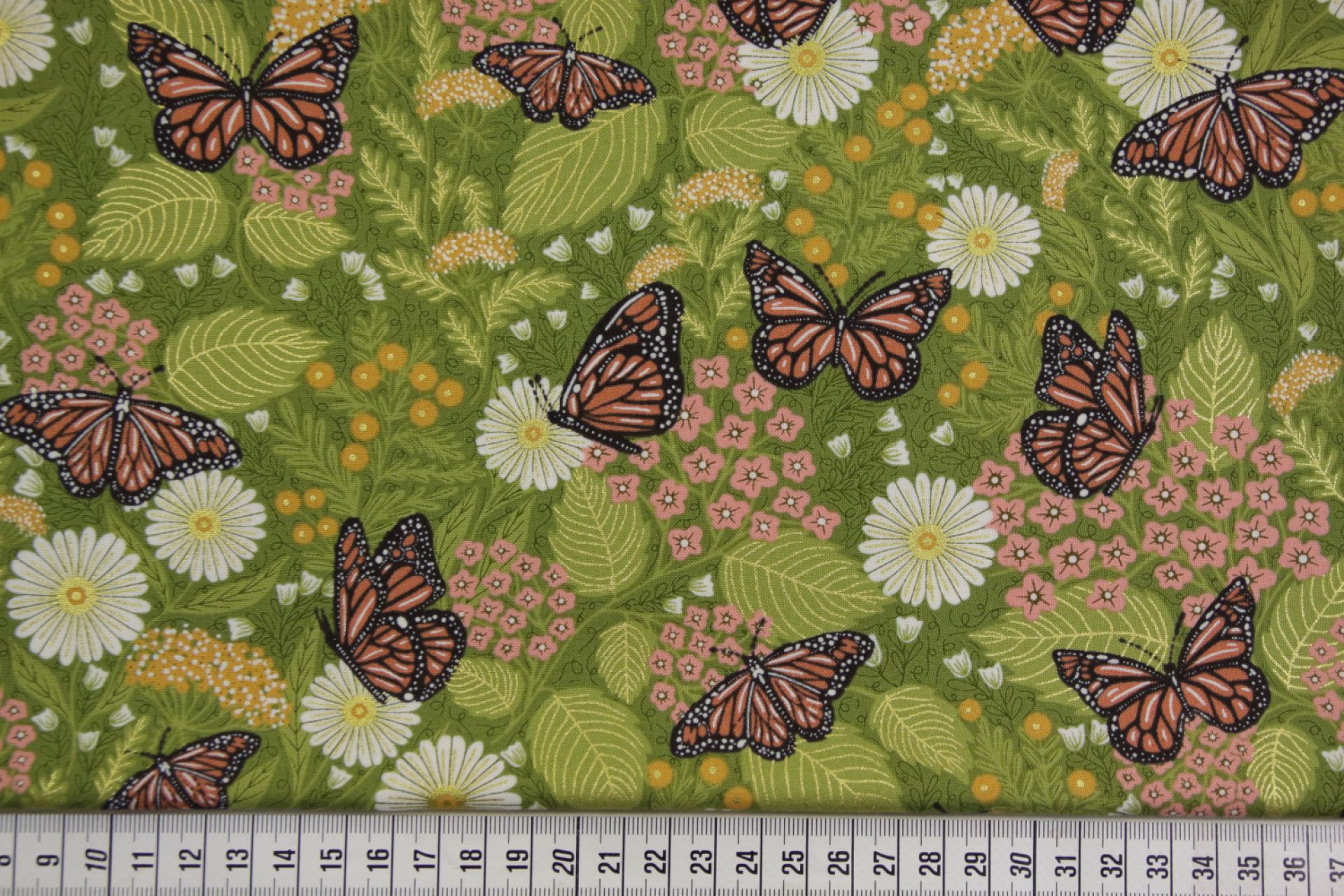 quiltstof-Groen met vlinders in donker z