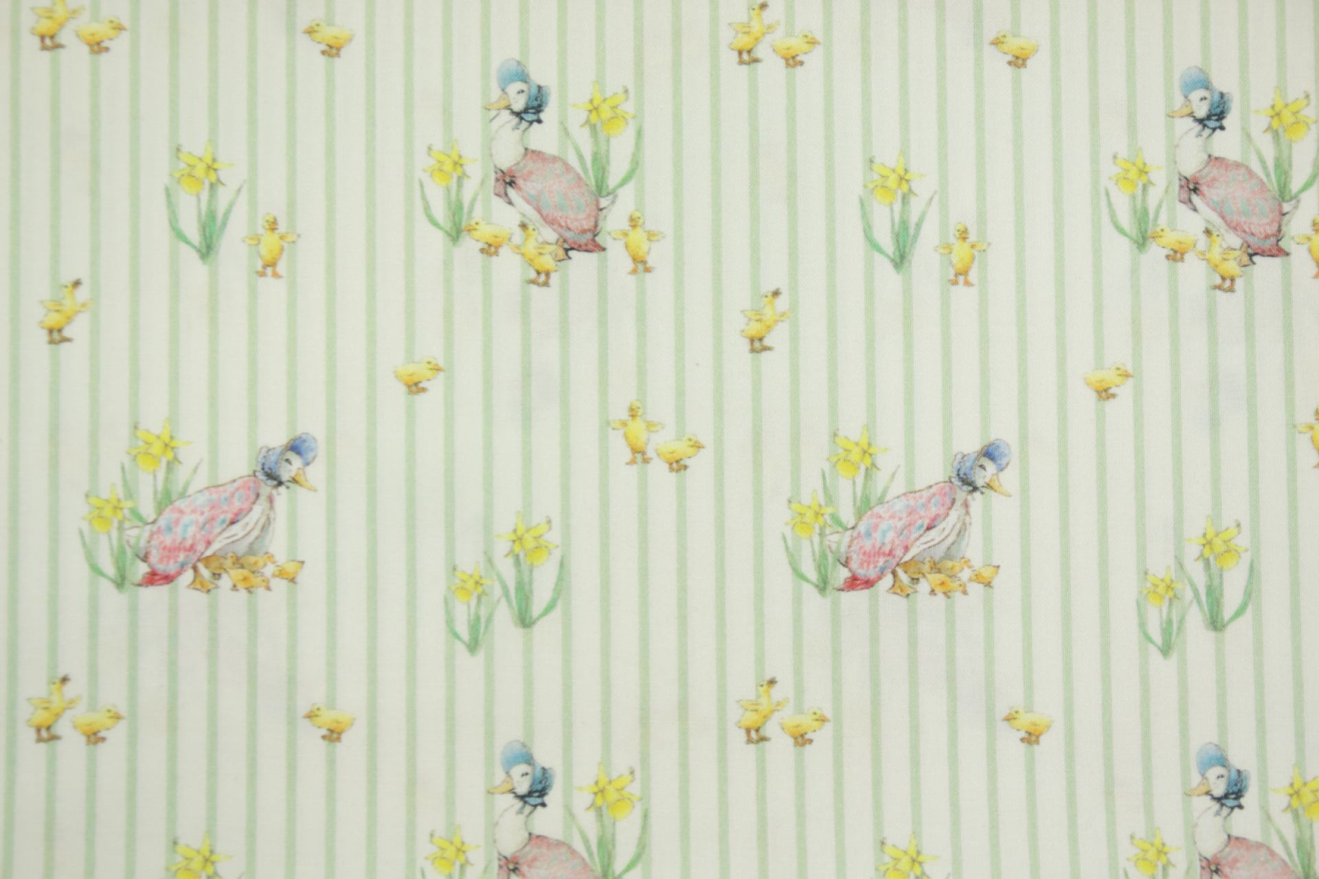 quiltstof-Ivoor, groene streep met gans-