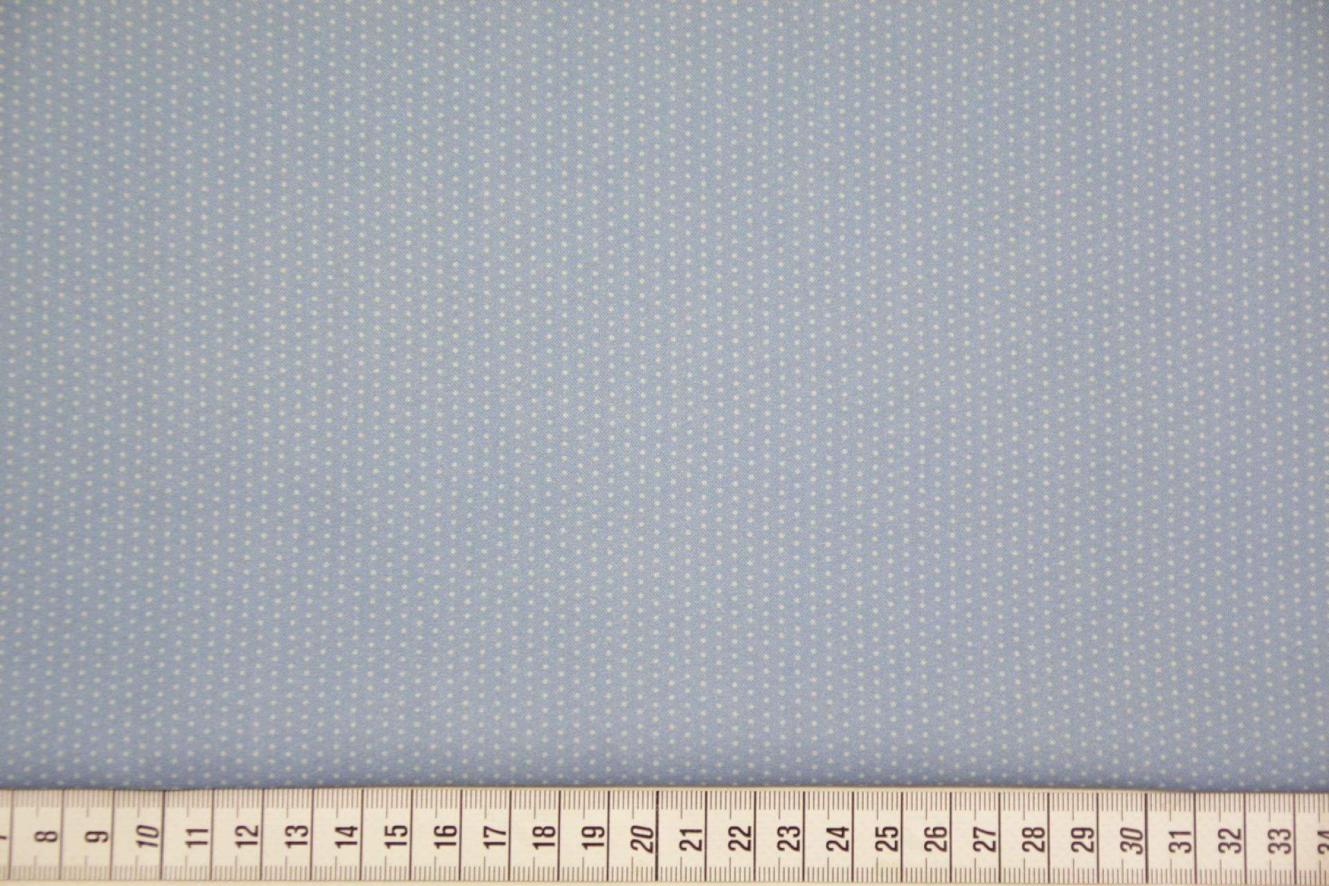 quiltstof-Hemelsblauw met stipjes-Devons