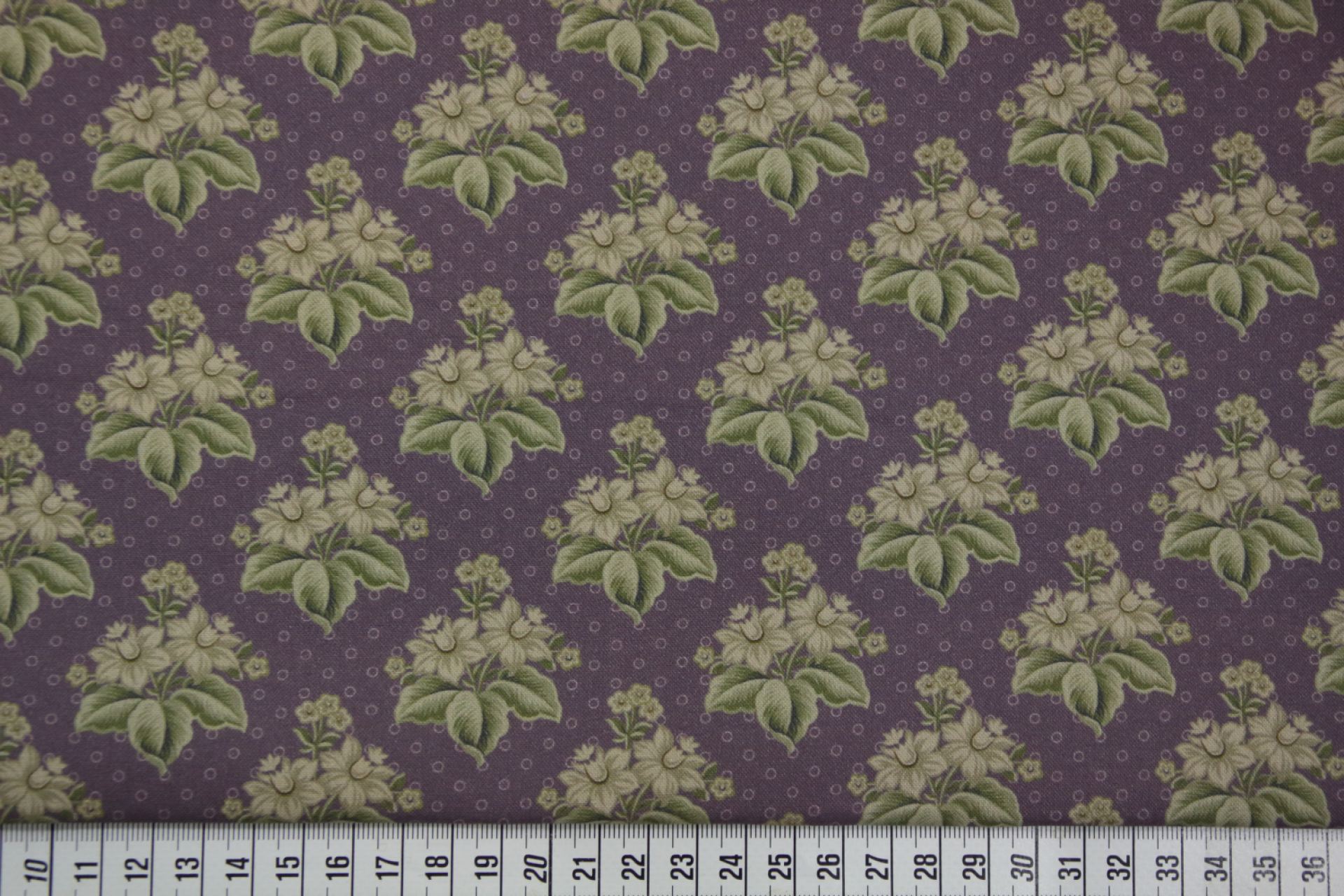 quiltstof-Oud paars met bloemen in groen