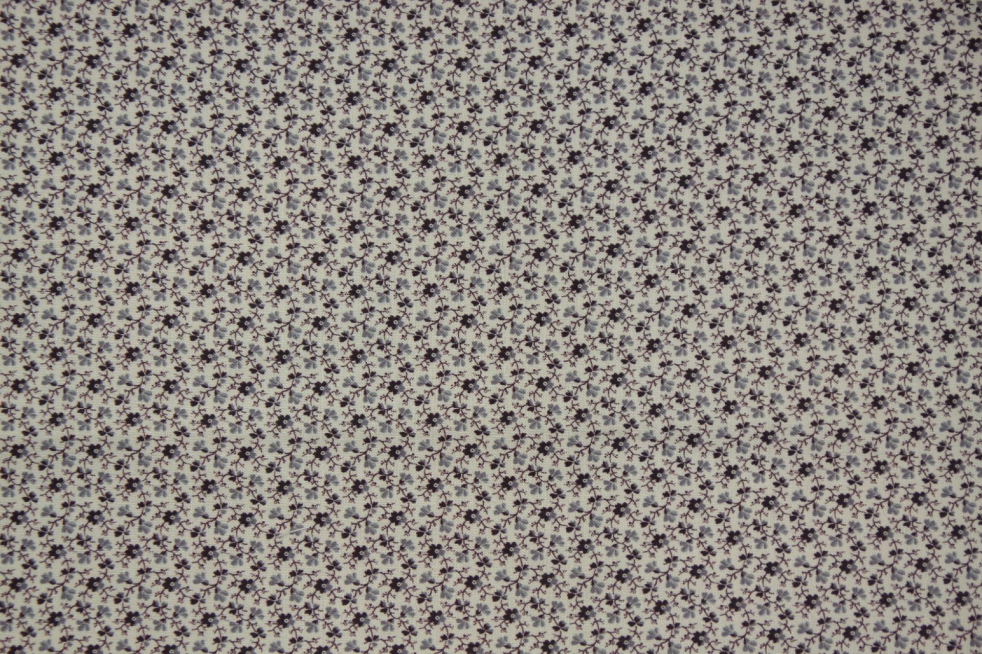 quiltstof-Ivoor met paarse bloempjes-Mar