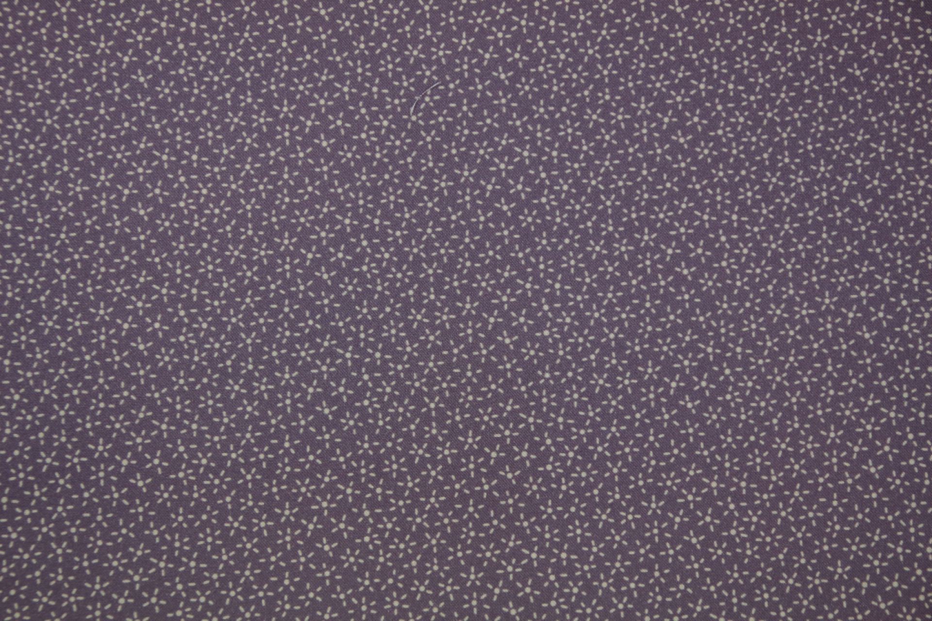 quiltstof-Oud paars met ivoor bloempjes-