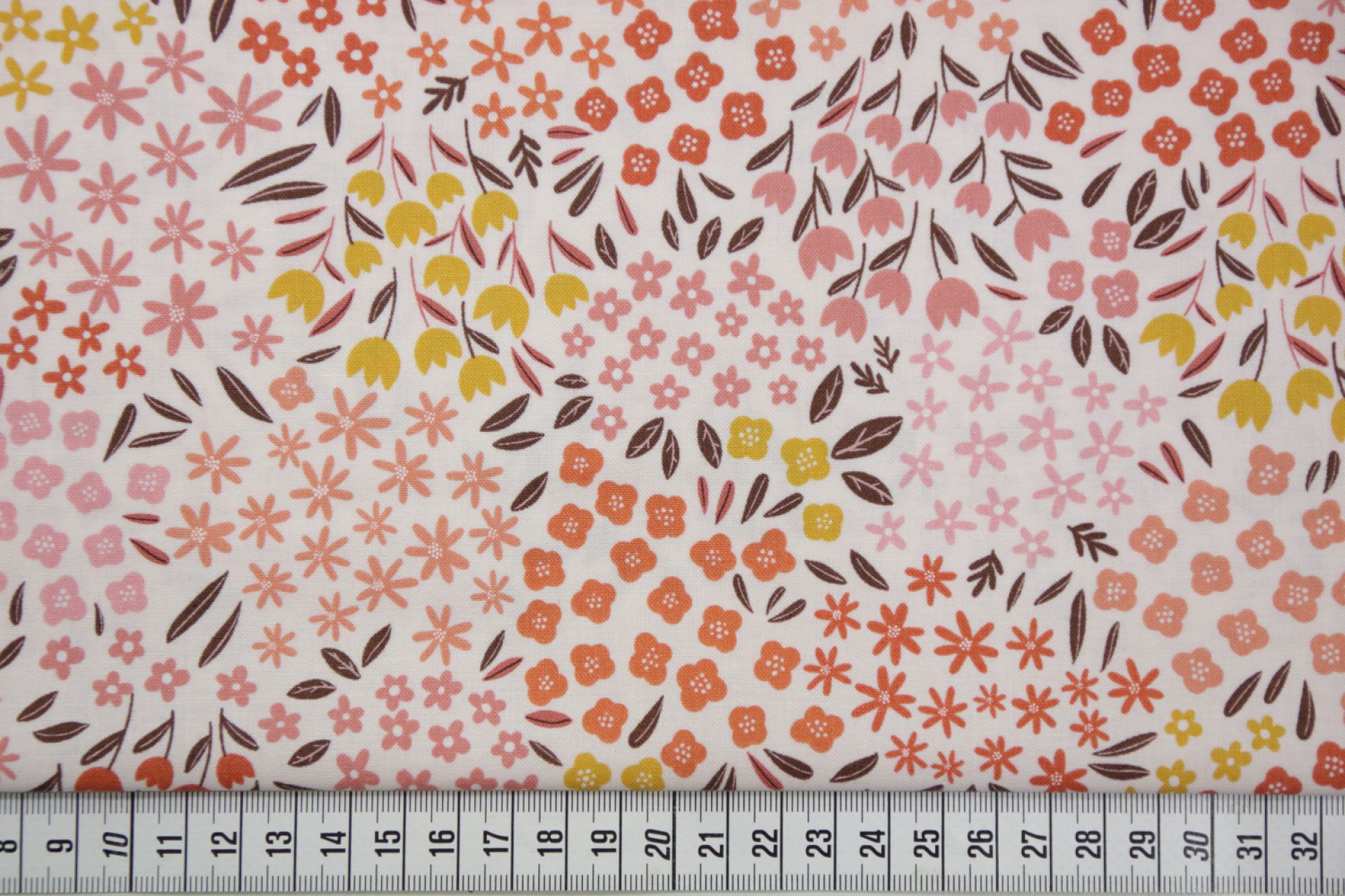 quiltstof-Zachtroze met bloemenveldjes i