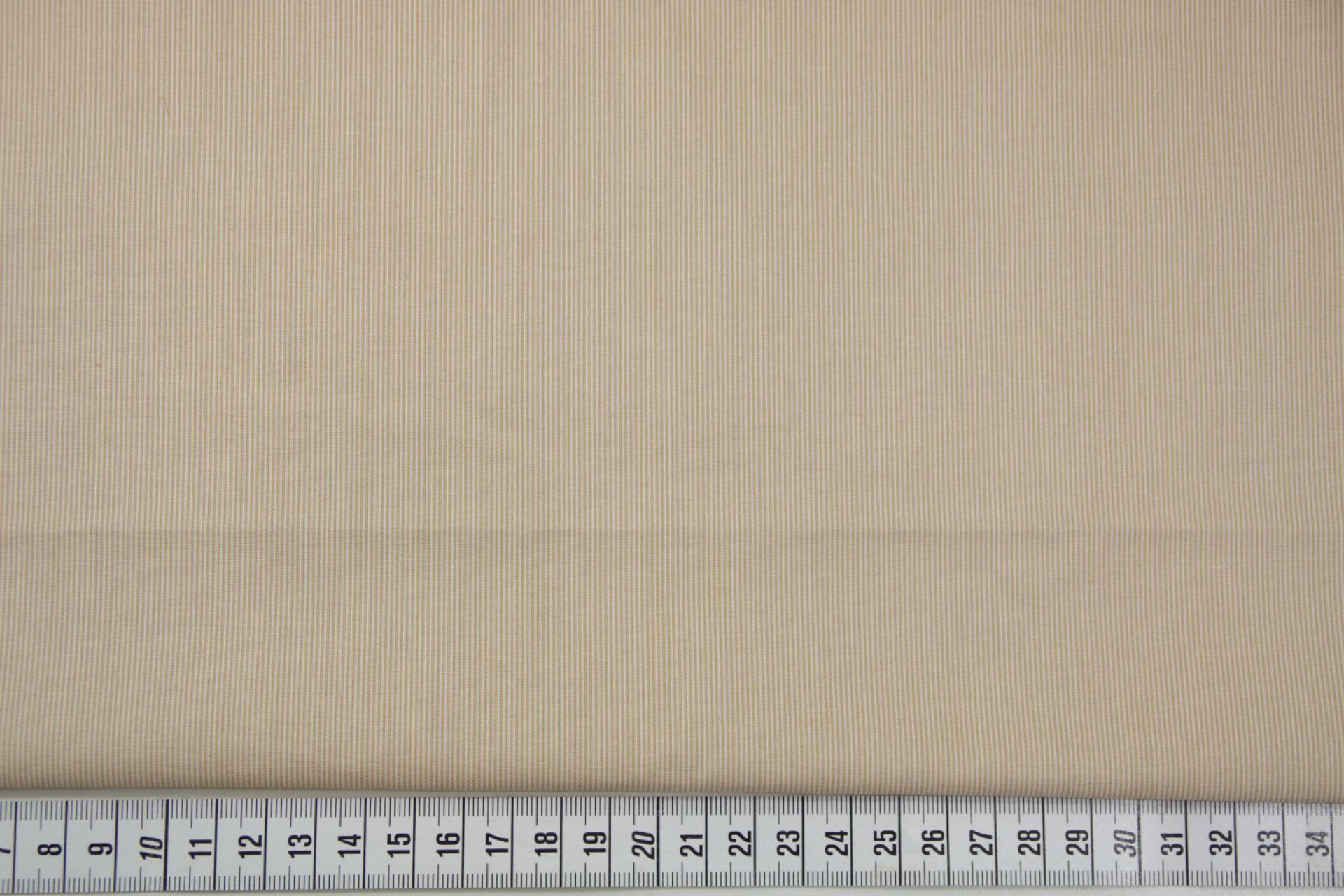 quiltstof-Ivoor met okerbruin streepje-M