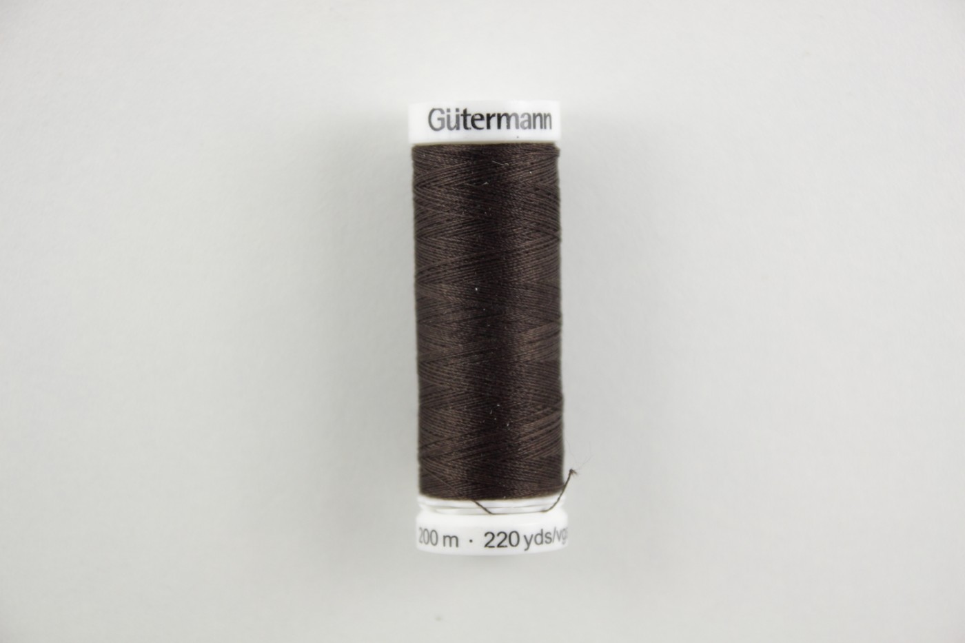 naaigaren gutermann-donkerbruin-696