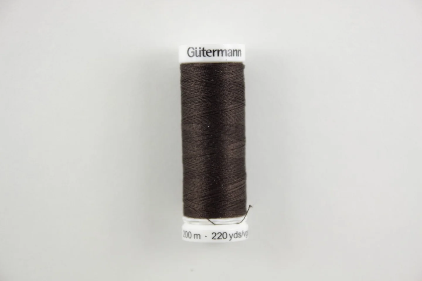 naaigaren gutermann-donkerbruin-696.