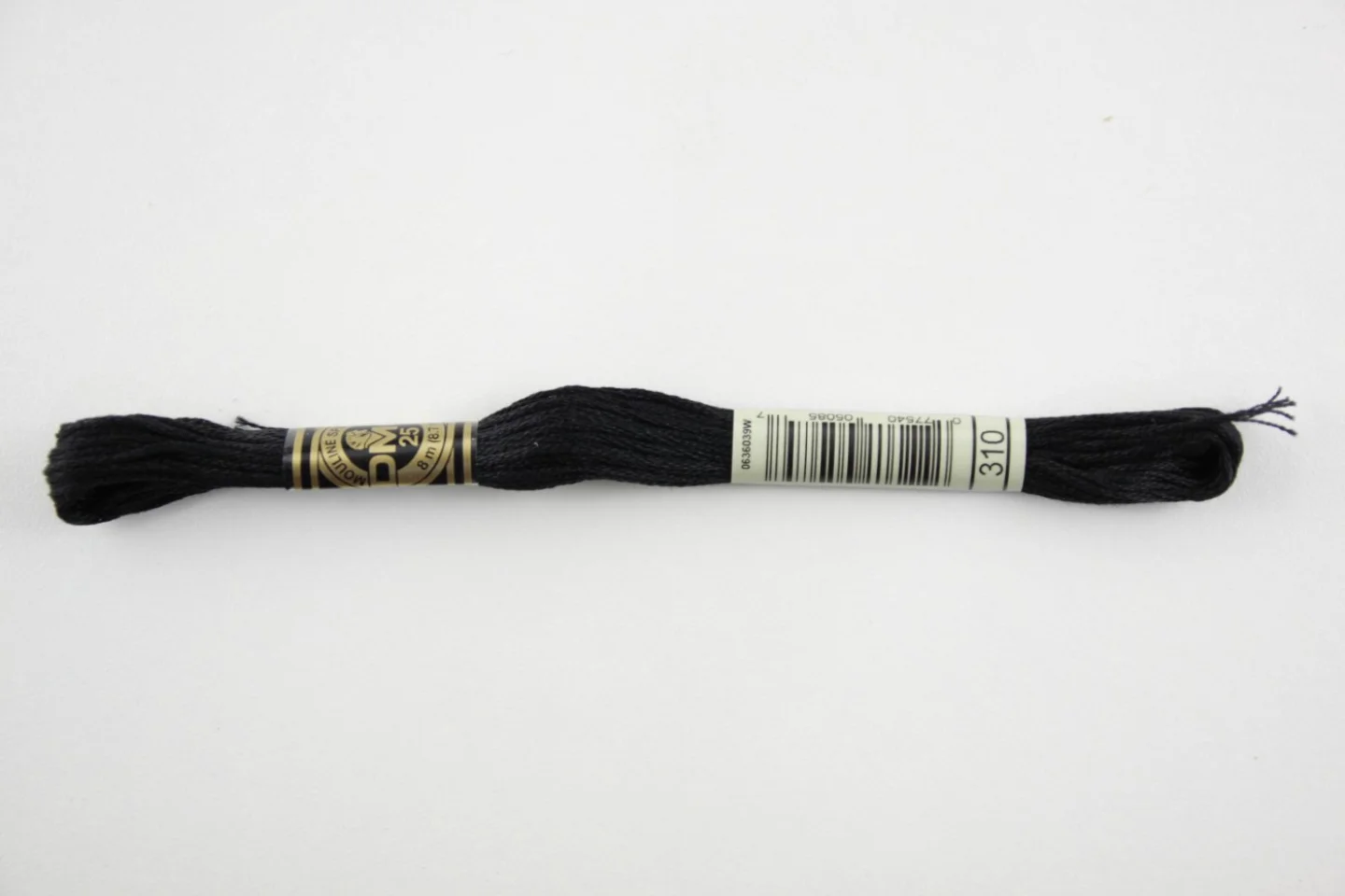 dmc borduurgaren kleur 310.