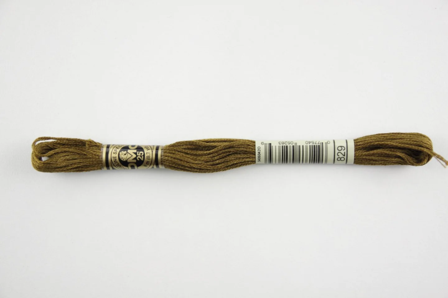 dmc borduurgaren kleur 829.
