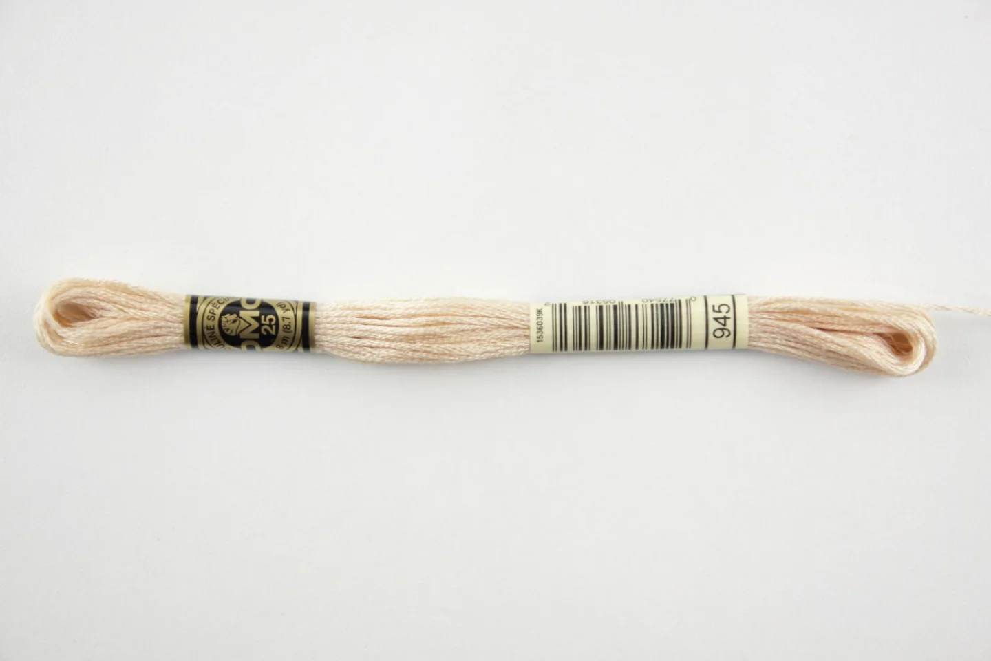 dmc borduurgaren kleur 945.