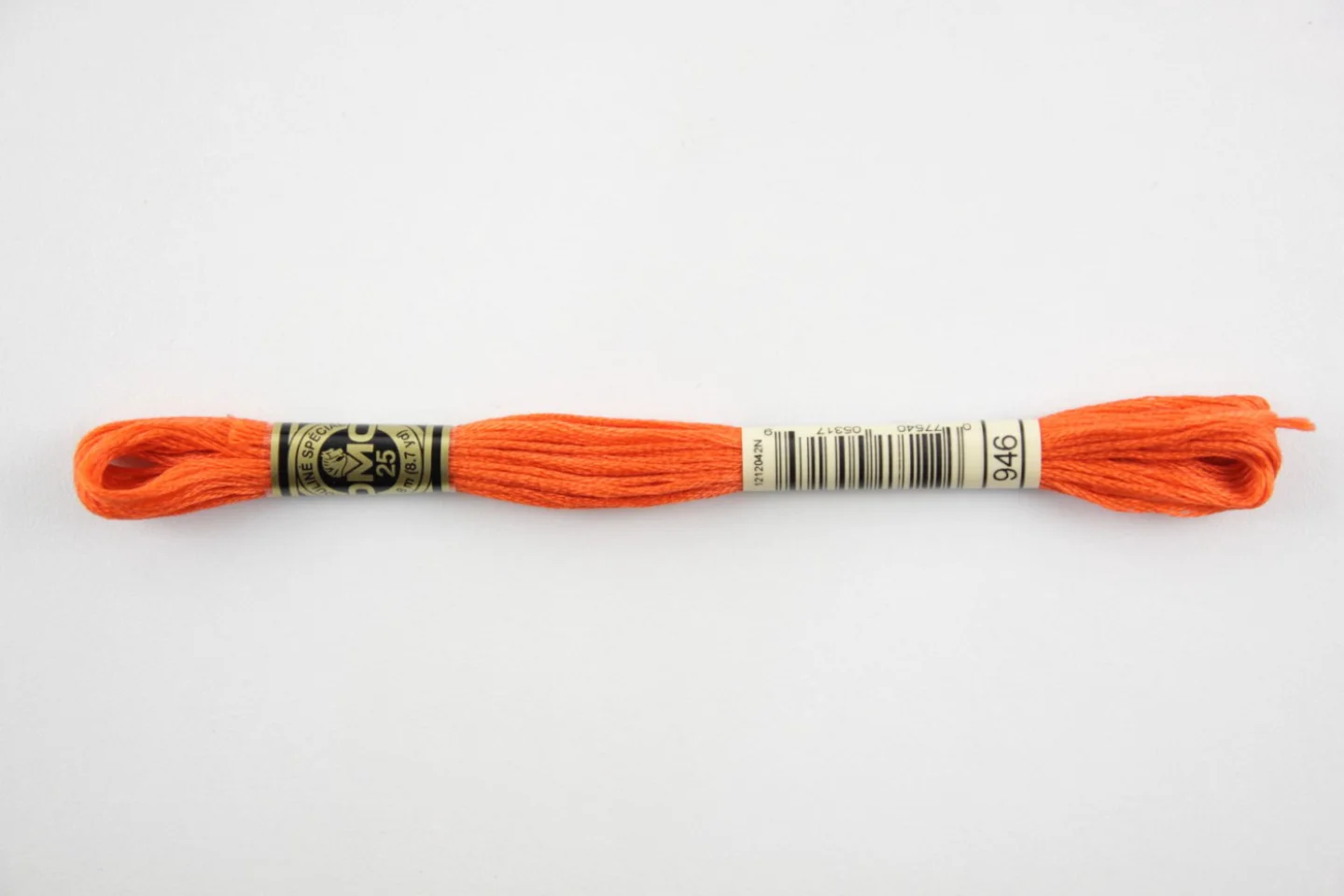 dmc borduurgaren kleur 946.