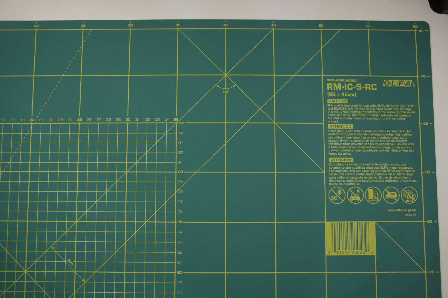 Snijmat-olfa-30x45 cm-achterzijde inches