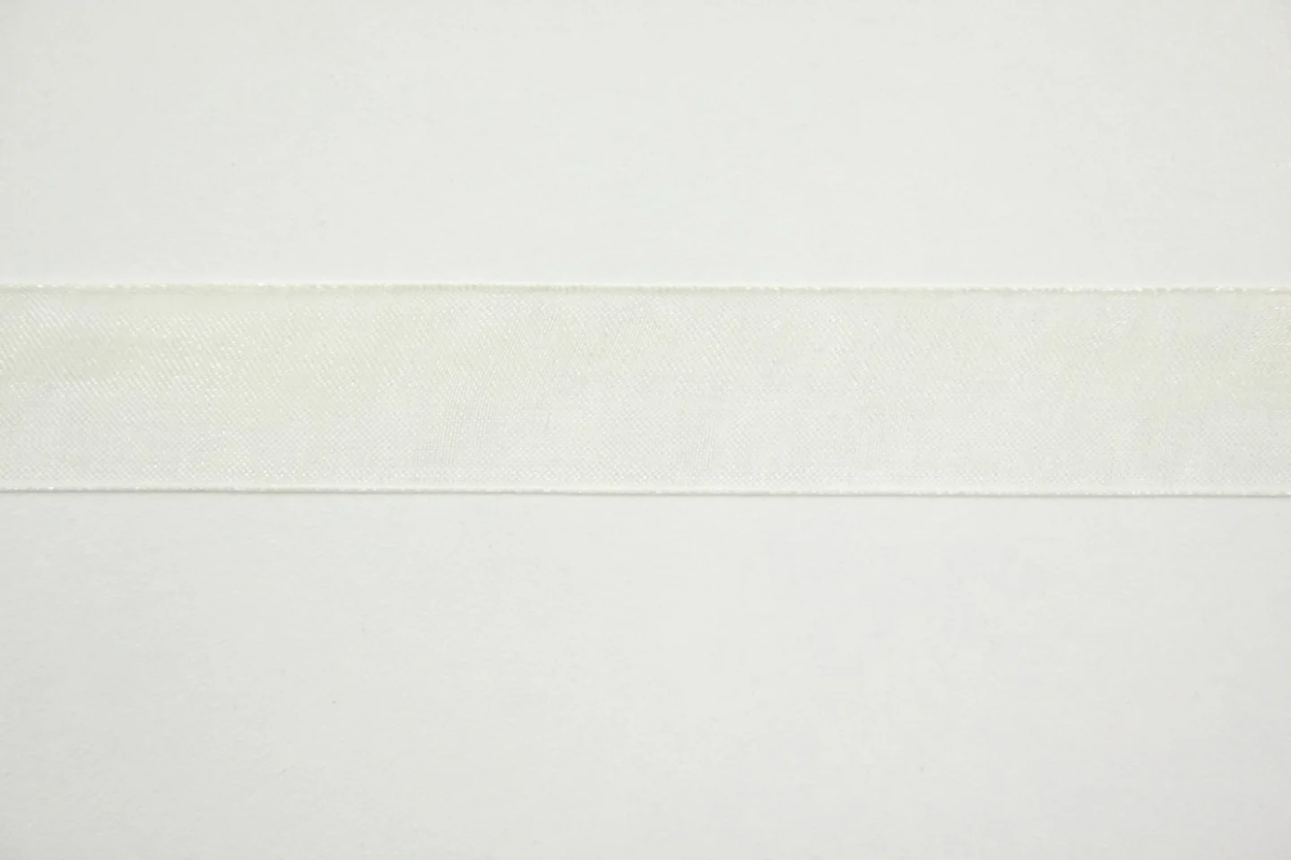 Organzalint-ecru-breed.