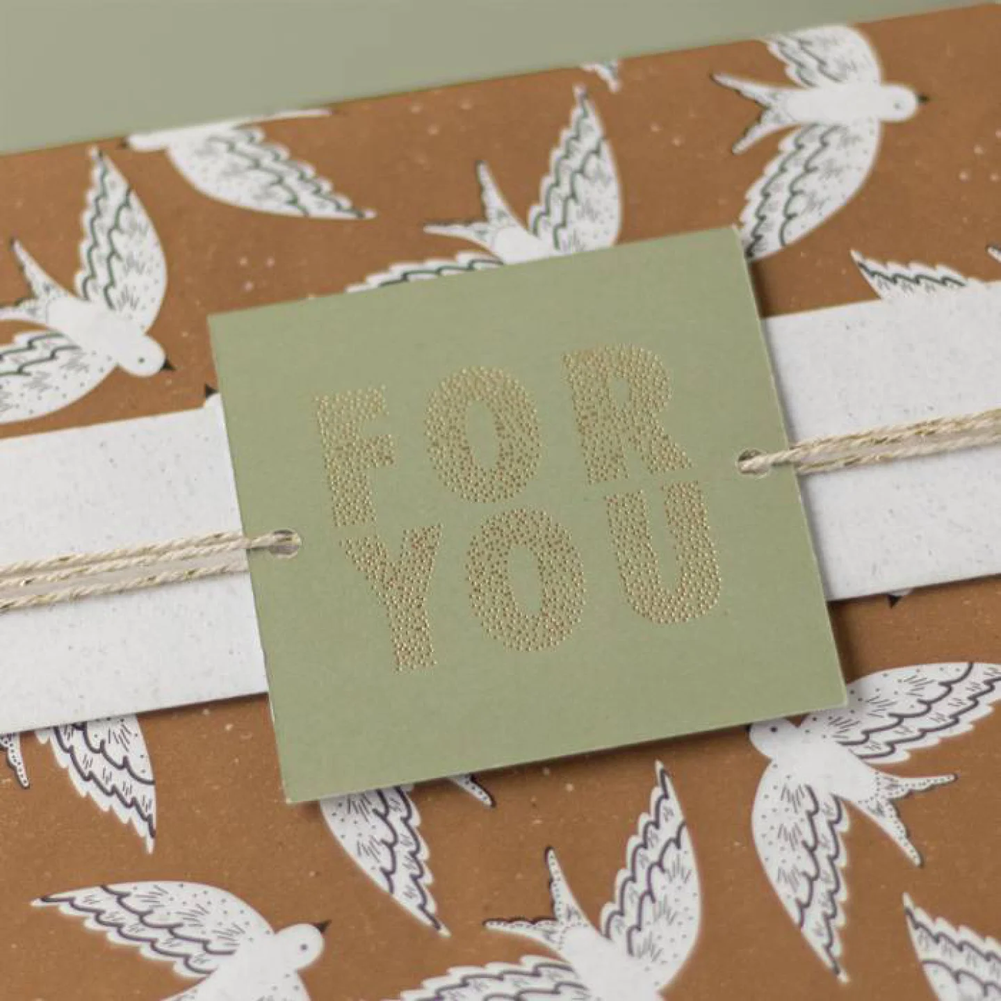 Label in oud groen- FOR YOU- cadeaulabel.